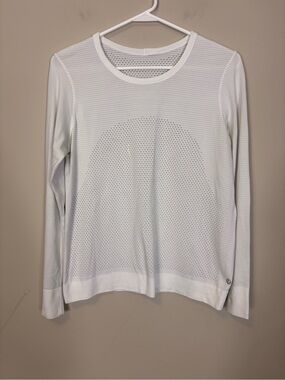 lululemon athletica White Long-Sleeve Perforated Athletic Tee Women’s 8
